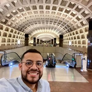 Meet your Posher, Josue